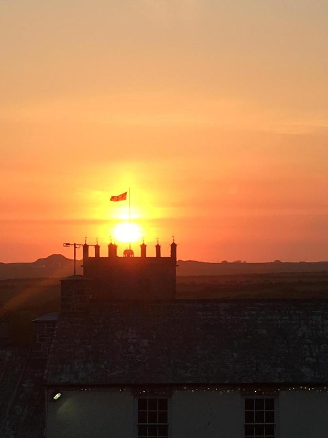 St Davids Gin & Kitchen - The Cathedral Villas St. Davids (Pembrokeshire) Exterior foto