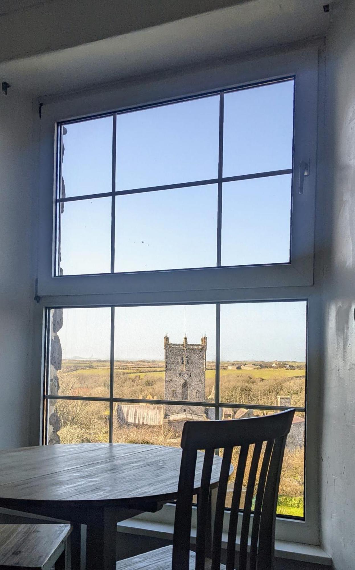 St Davids Gin & Kitchen - The Cathedral Villas St. Davids (Pembrokeshire) Exterior foto